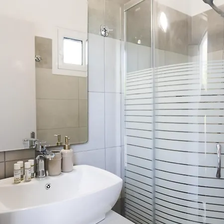 Senillosa Apartment *